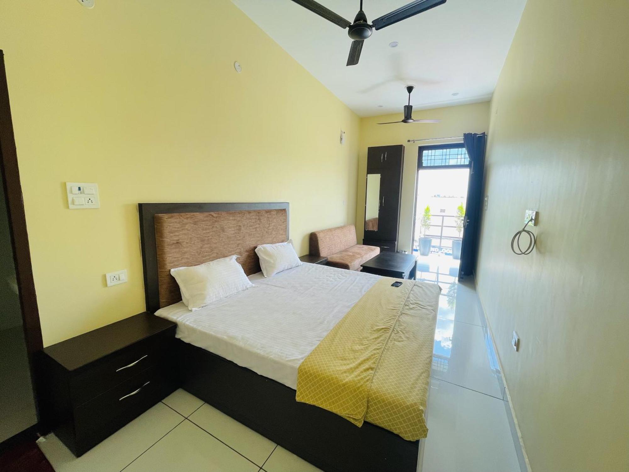 Bld Restaurant And Home Stay Dehradun Extérieur photo